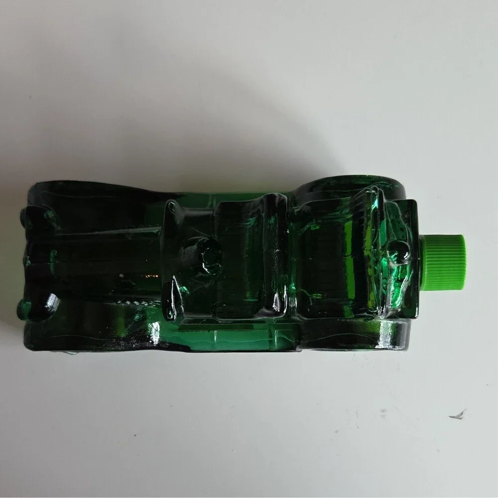 Avon Wild Country Men’s Aftershave 6 fl oz Fluid, Green Car Shaped Bottle